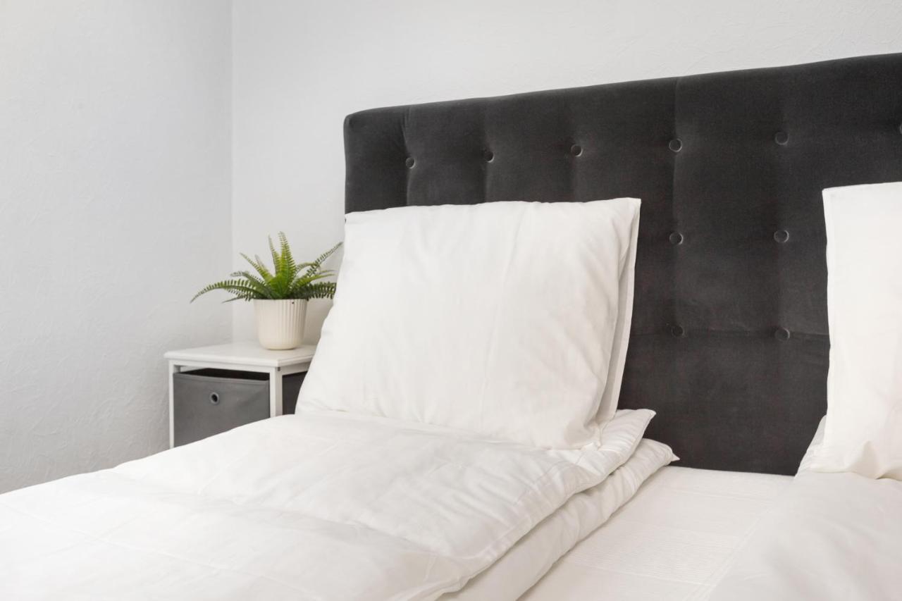 5 Min Fra Banegarden - Plads Til 4-Personer Apartment Aalborg Bagian luar foto