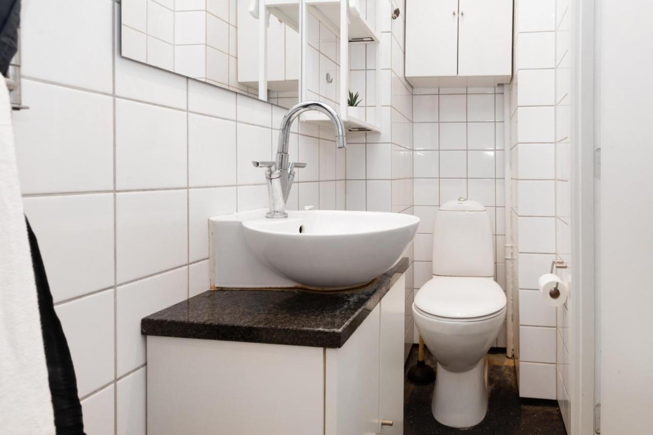 5 Min Fra Banegarden - Plads Til 4-Personer Apartment Aalborg Bagian luar foto