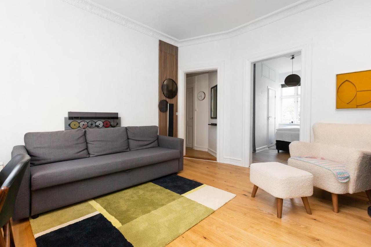 5 Min Fra Banegarden - Plads Til 4-Personer Apartment Aalborg Bagian luar foto