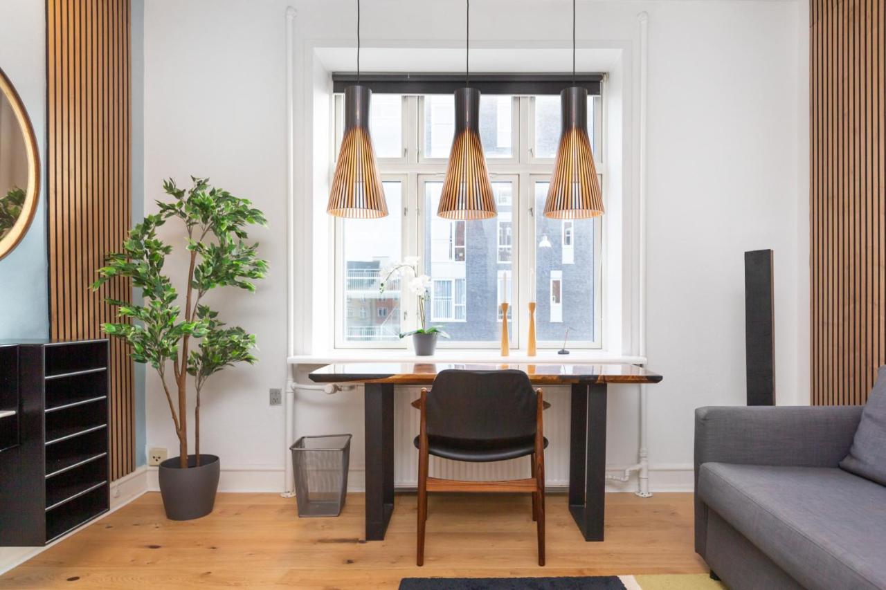 5 Min Fra Banegarden - Plads Til 4-Personer Apartment Aalborg Bagian luar foto